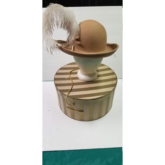 Vintage Ladies Hat Wool Felt Ostrich Feather  Doeskin George Bollman Co & Box - Picture 3 of 8